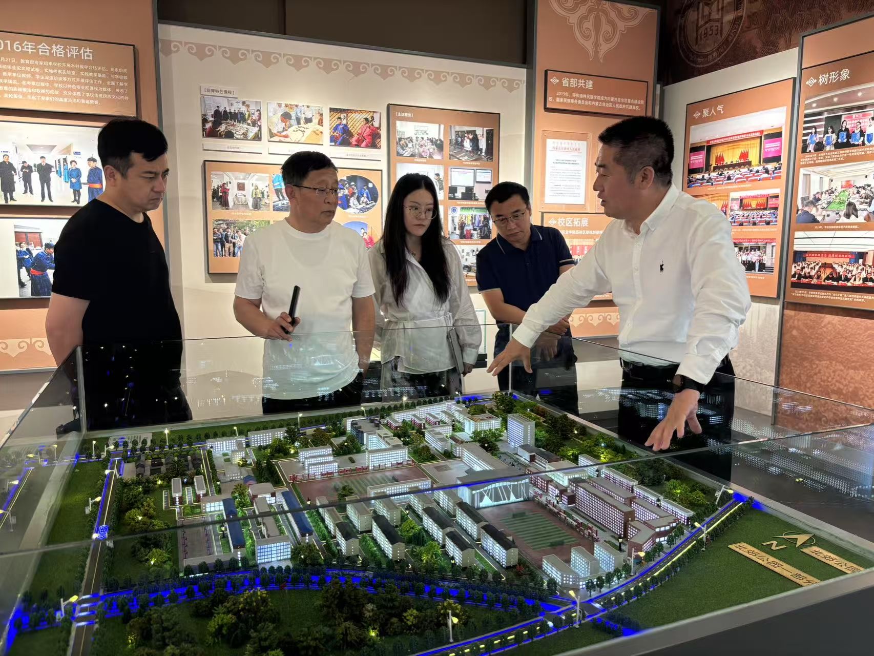 鄂尔多斯生态环境职业学院调研组来beat365官网考察调研