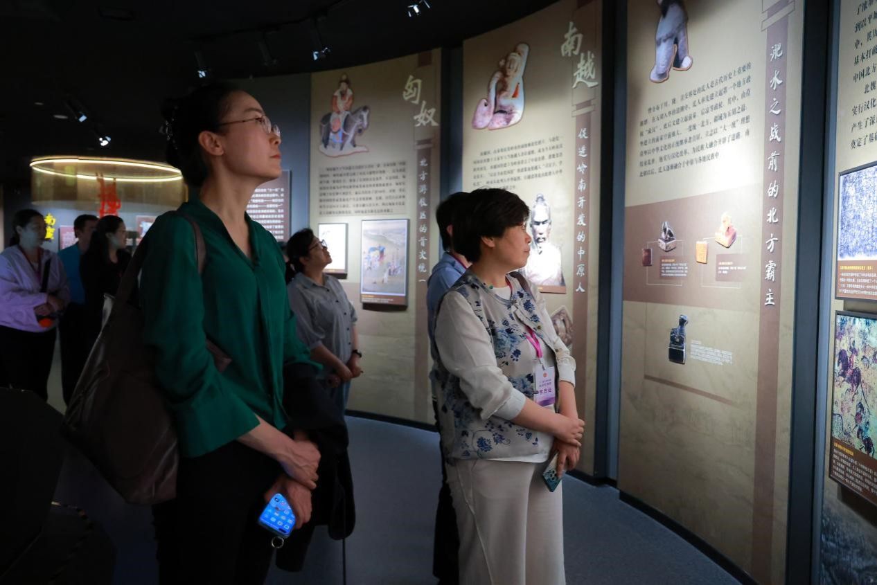 第十三届全国妇联执委第二期培训班走进beat365官网铸牢中华民族共同体意识教育馆实践学习